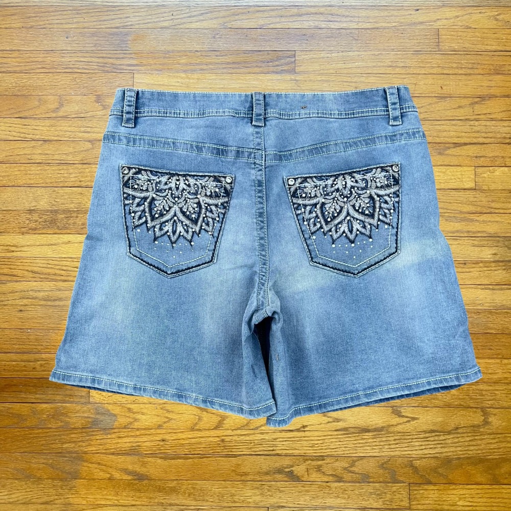 Copper Flash Curvy Denim Shorts Light Wash Embroidered Rhinestone Pockets 16